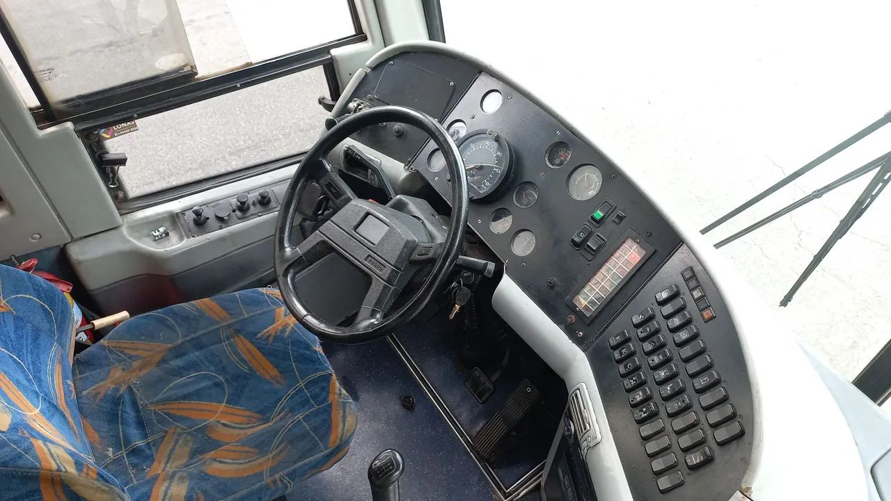 Buscar HI 2001 OM 449  R$98.000 - Foto 5