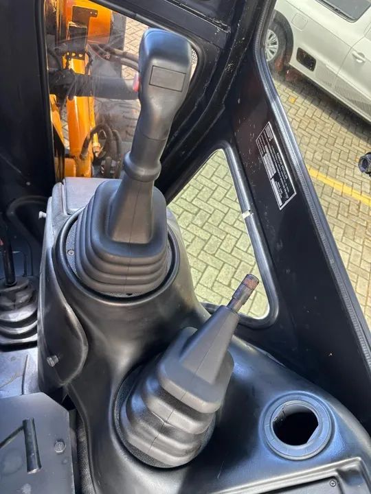 Retroescavadeira  Randon RD406 2015 / 7 mil horas / oportunidade - Foto 6