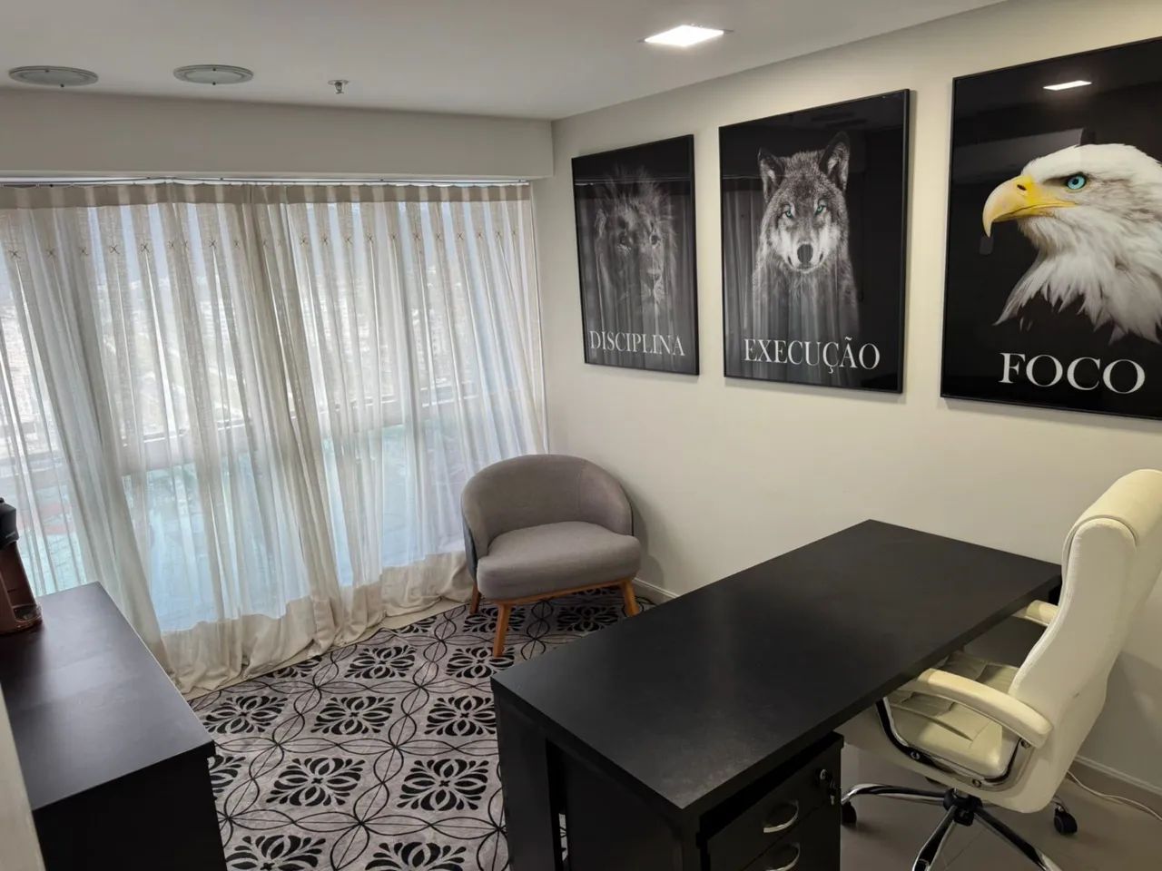 Sala comercial toda mobiliada, linda demais!!