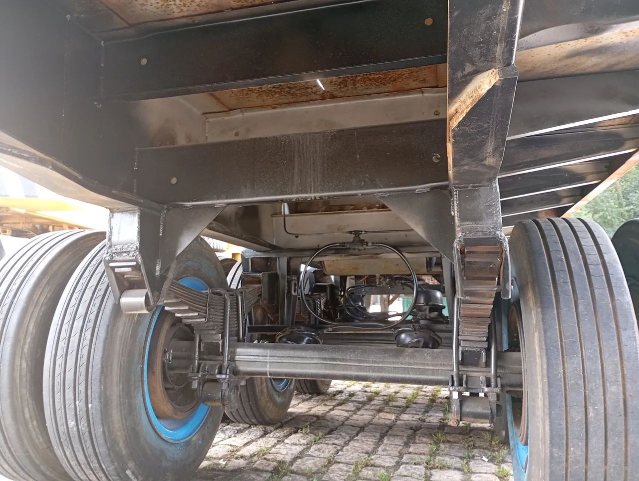 Caminhão Plataforma - Excelente estado - Foto 3