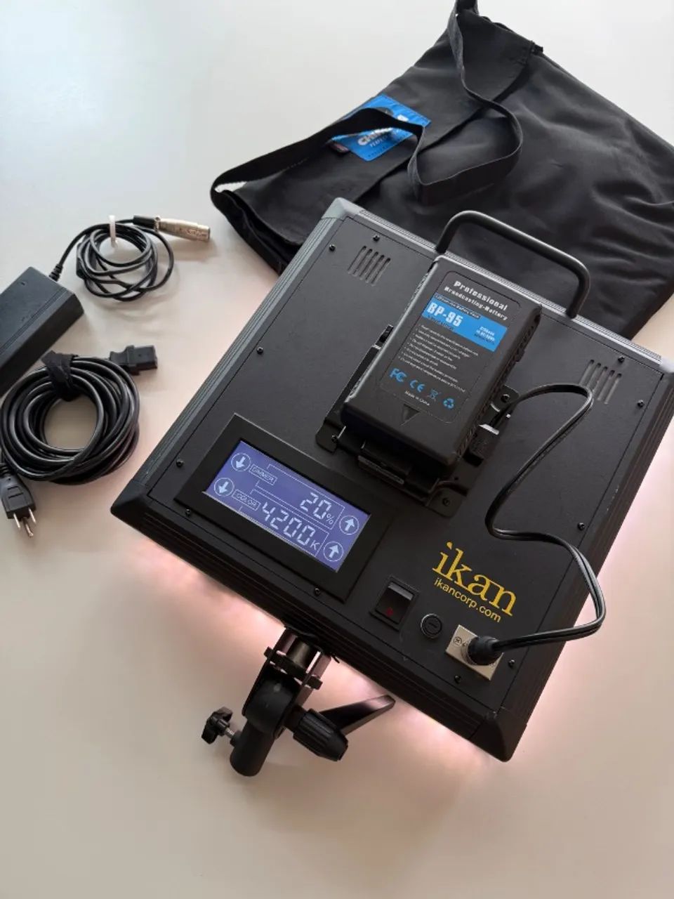 Painel de LED Ikan Bi-Color 1×1 - Profissional - Foto 5