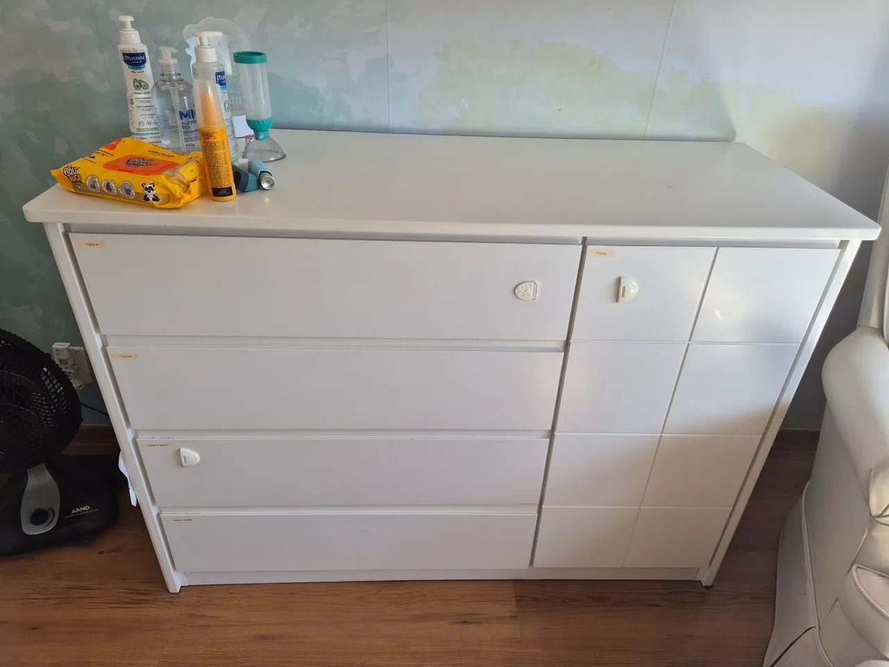 Móveis para quarto de bebê - Semi novos - Foto 5