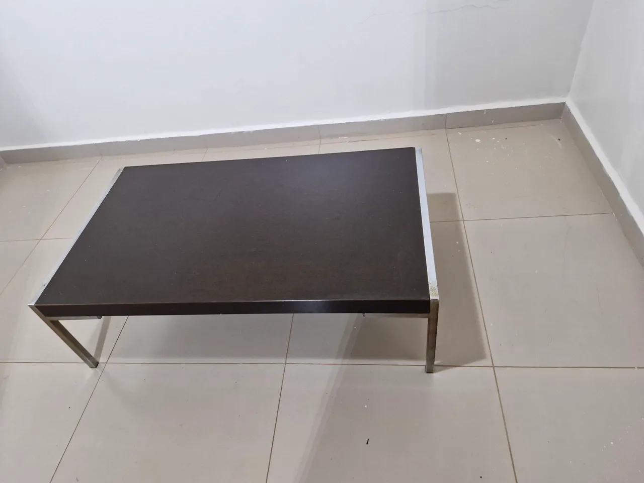 Mesa de Centro Moderna - Design Elegante