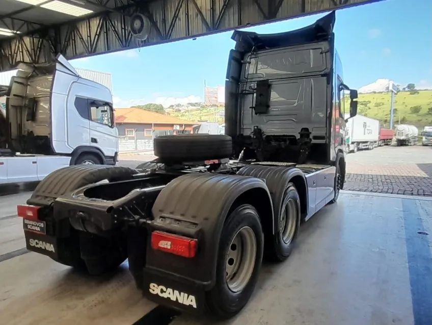 SCANIA R450 A6X2 2022/2023 - PACOTE ADAS PNEUS NOVOS IMPORTADOS SAIA LATERAL E DEFLETORES, - Foto 7