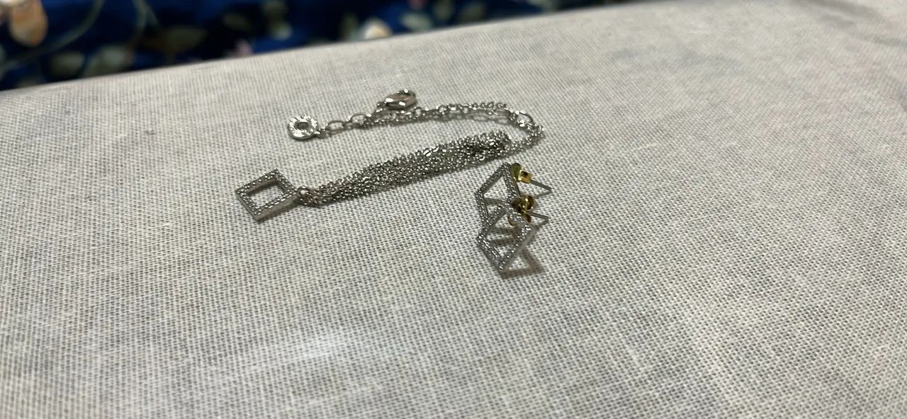 Conjunto Prateado Quadrado (Colar + Brinco)