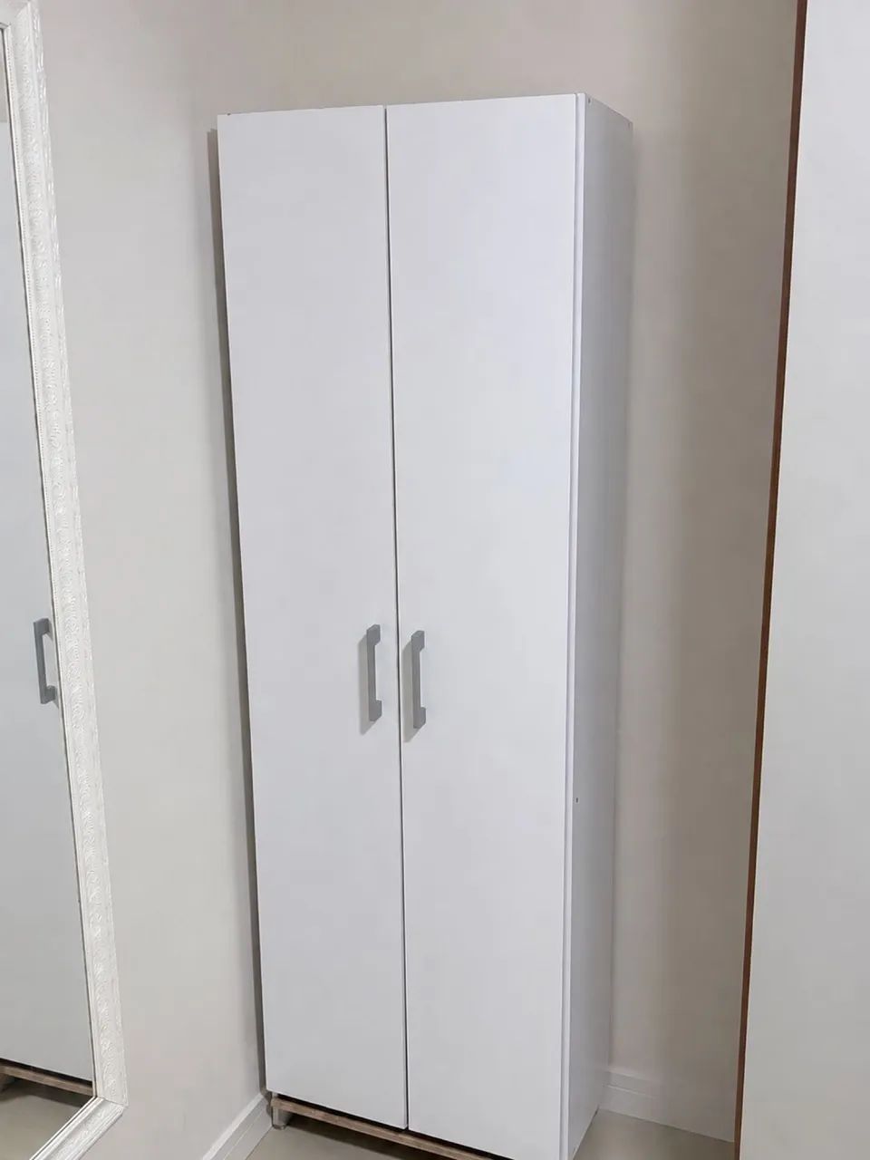 ARMÁRIO MULTIUSO 2 PORTAS 