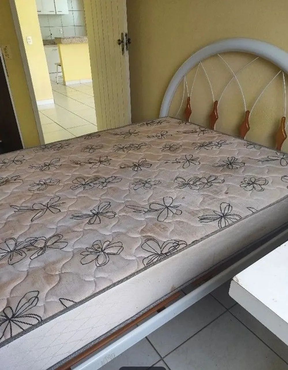 Colchão confortável e usado - Foto 3