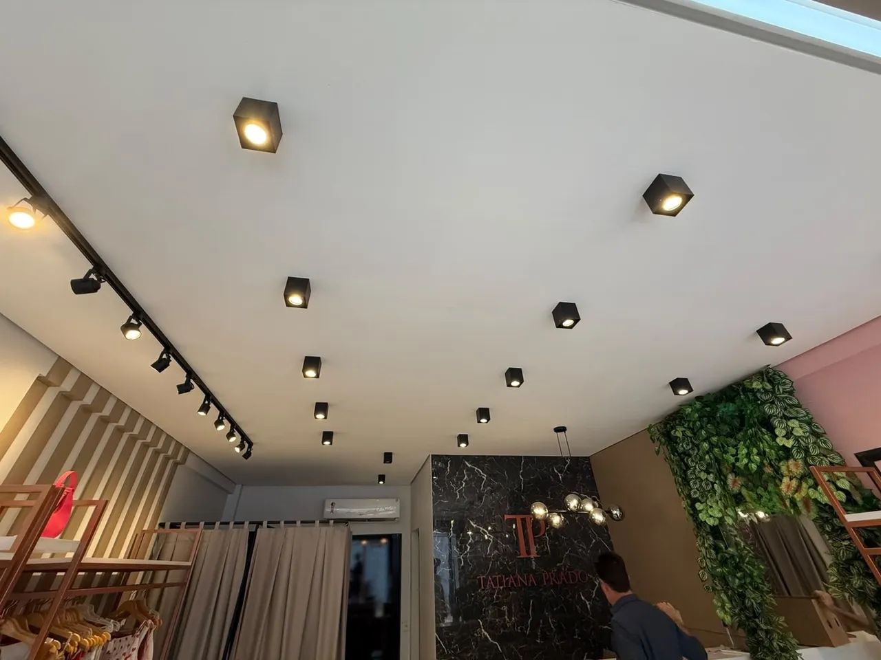 Iluminação para lojas ou salão 