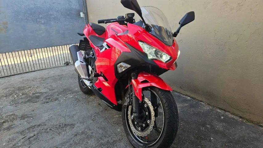 Kawasaki Ninja 400 - Foto 2