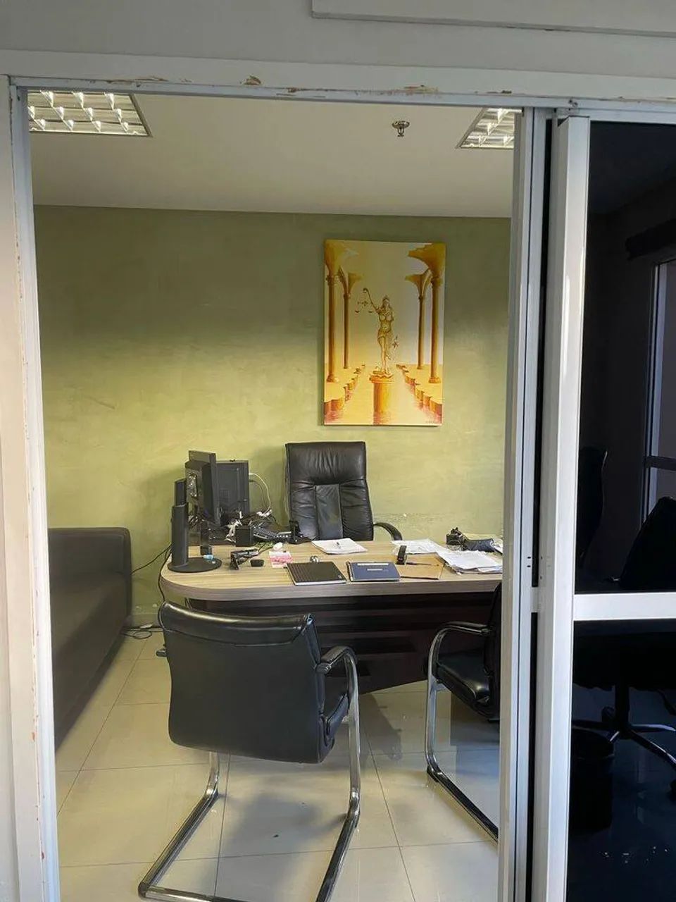 Sala mobiliada no Alpha Square 85m² para locação - Foto 2