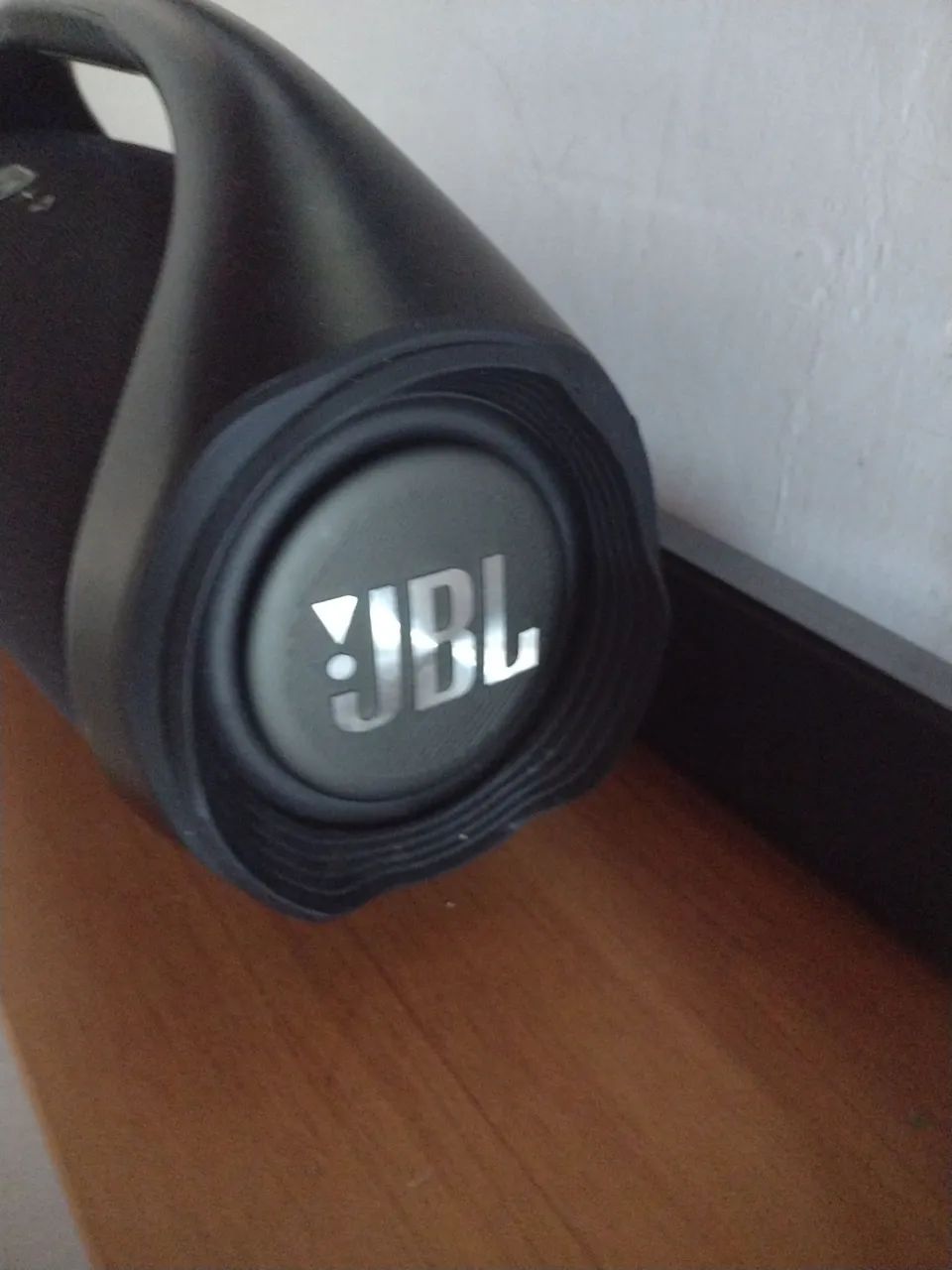 Som JBL bombox 2 em excelente estado  - Foto 2