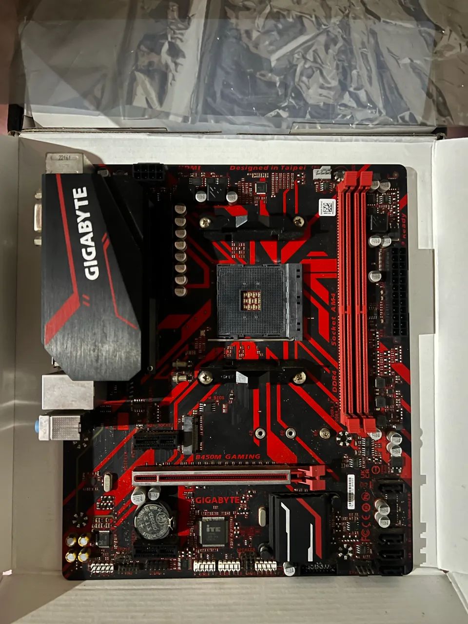 Placa mãe Gigabyte B450M Gaming AM4 - Foto 2