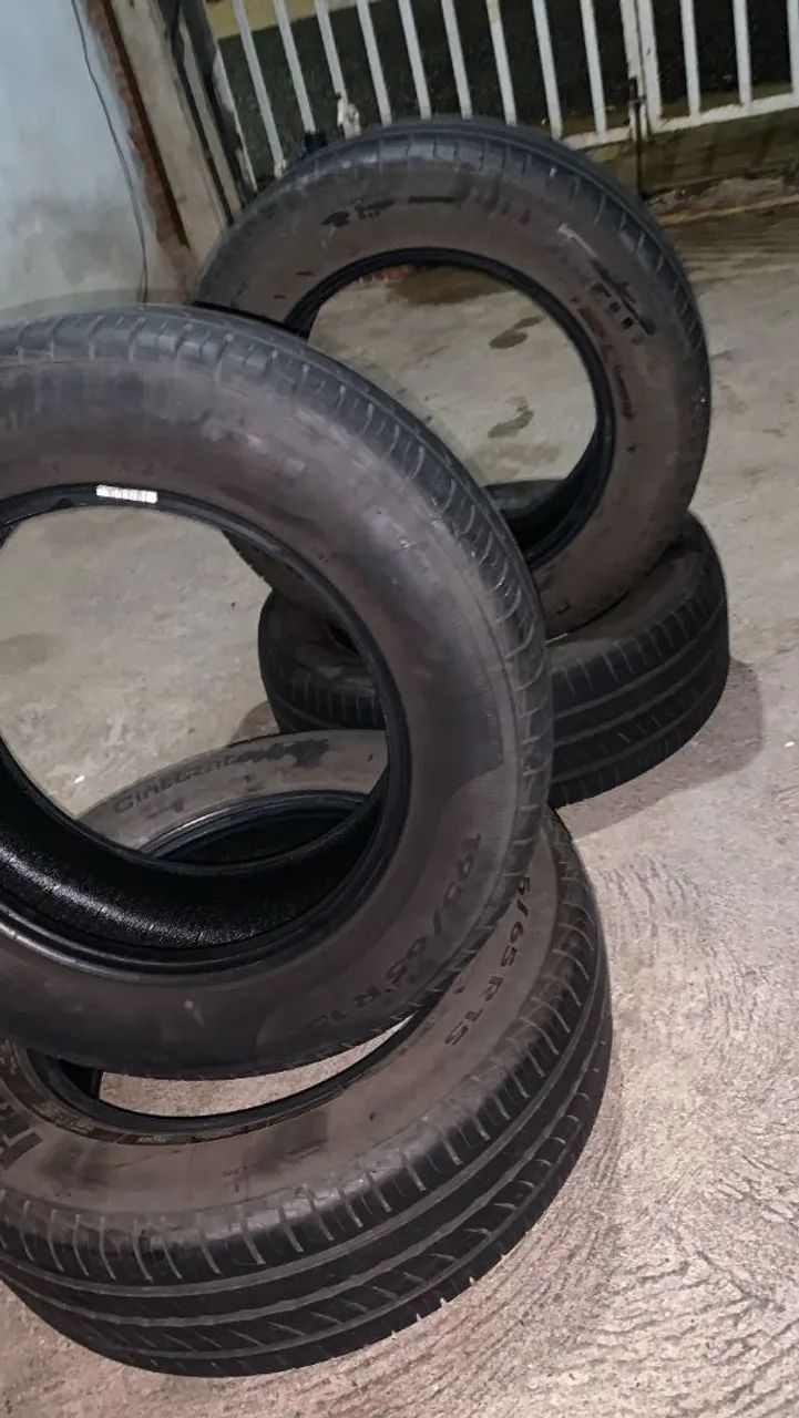 Pneu Pirelli 195/55/15 quatro pneus jogo mais de meia vida valor 1200 - Foto 3