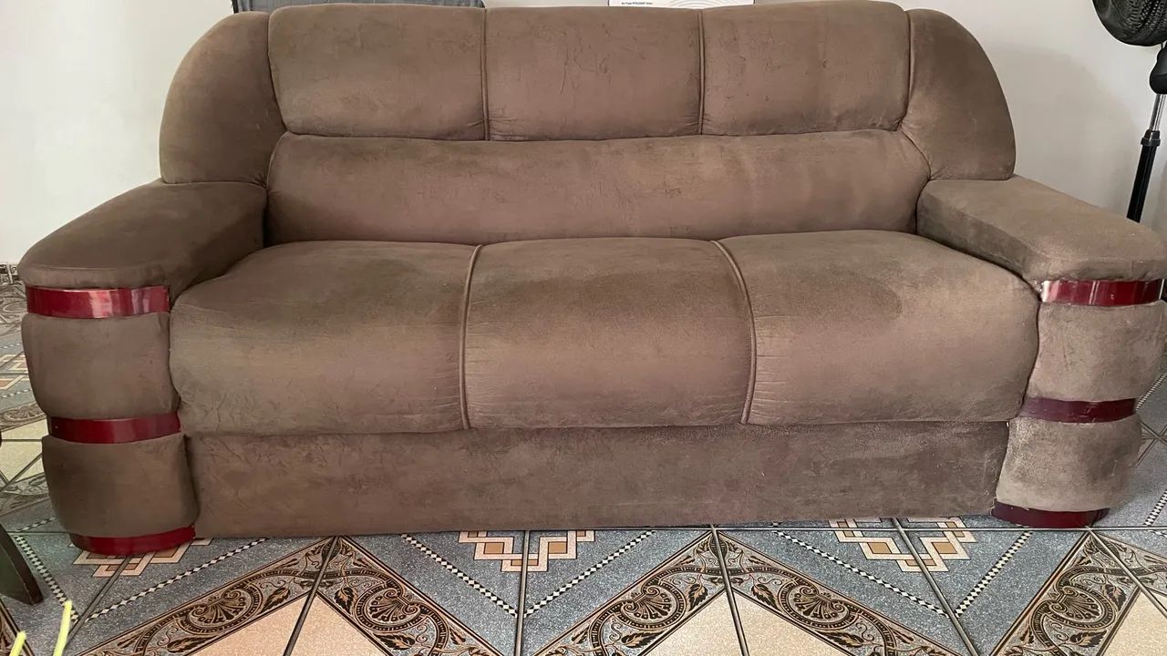 Conjunto de sofá 2 e 3 lugares + uma mesa de centro  - Foto 3