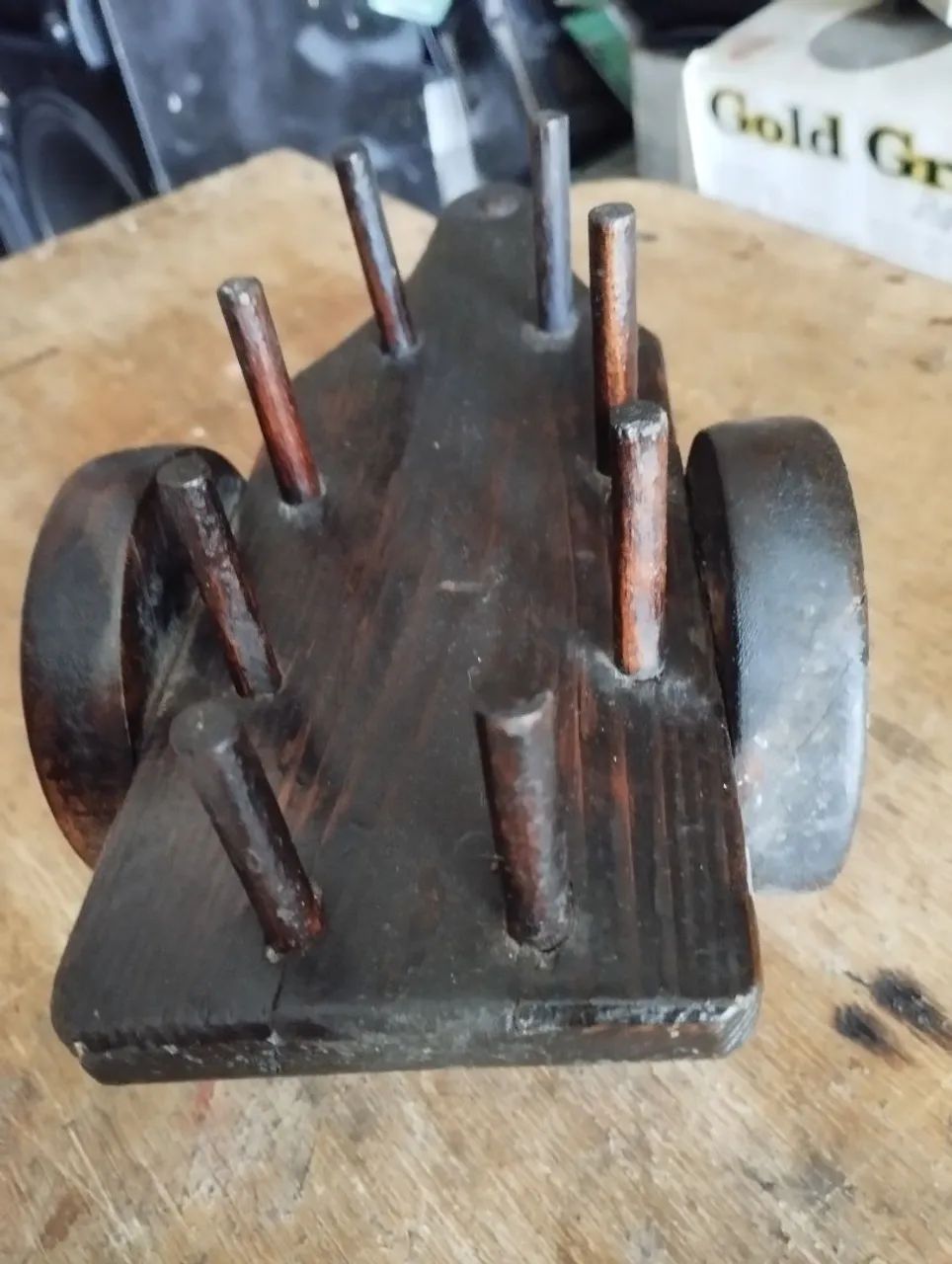 Mini carro de boi antigo madeira maciça. - Foto 3