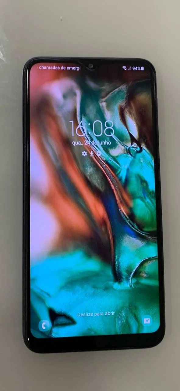 Samsung Galaxy A10 usado em ótimo estado