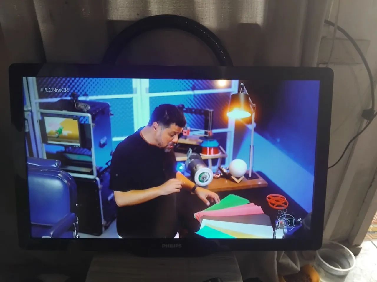 Torro TV lcd 32" polegadas  Philips full hd digital. - Foto 3
