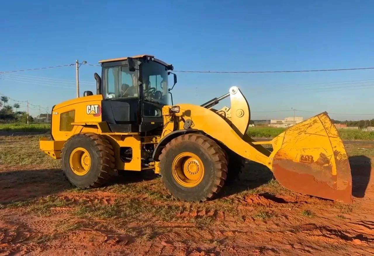 Pá Carregadeira Caterpillar 924K ano 2021, com 10.250 horas, ar condicionado, em SP