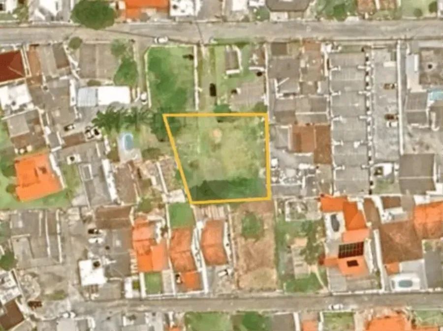 FLORIANÓPOLIS/SC - Terreno com 823,54 m² na Cachoeira do Bom Jesus