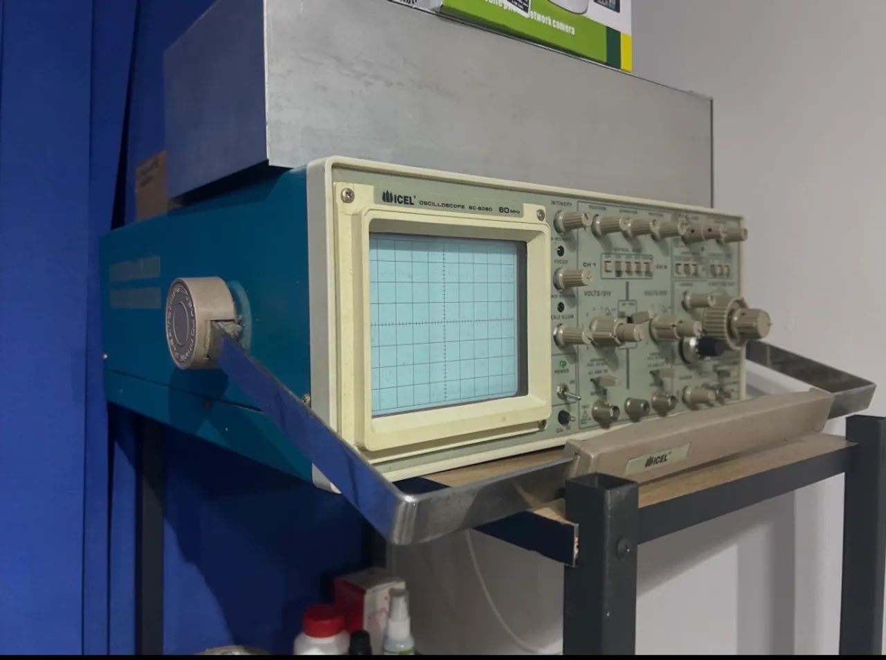 Osciloscópio analógico 60Mhz