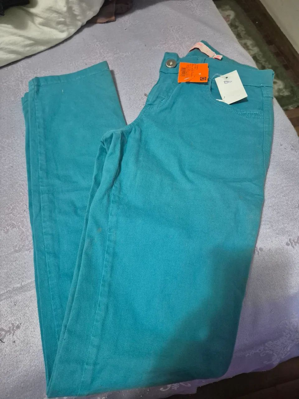 Calça Missbella, tam 40. 55,00