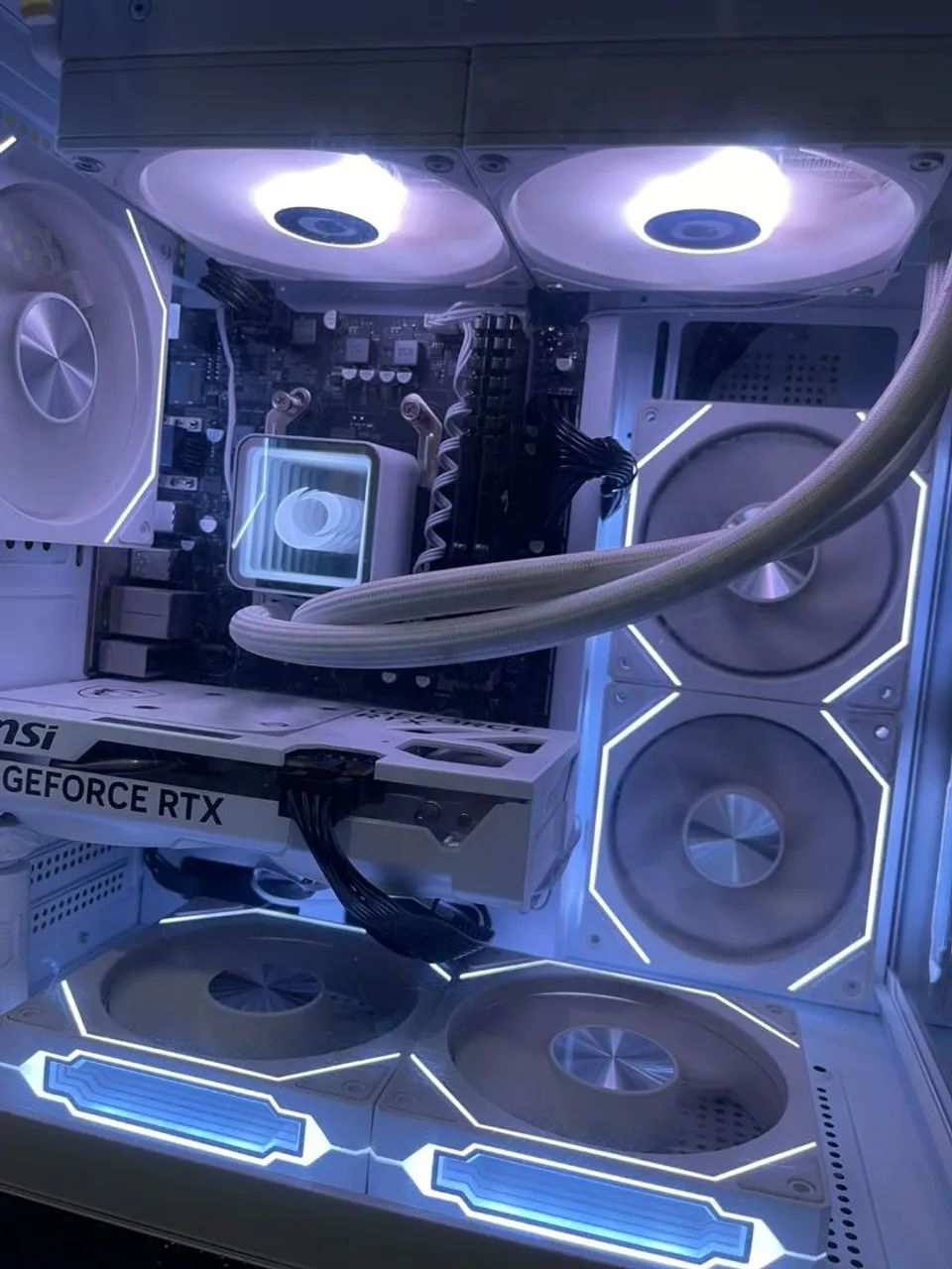 PC GAMER RTX5060 - FULL WHITE - Foto 2