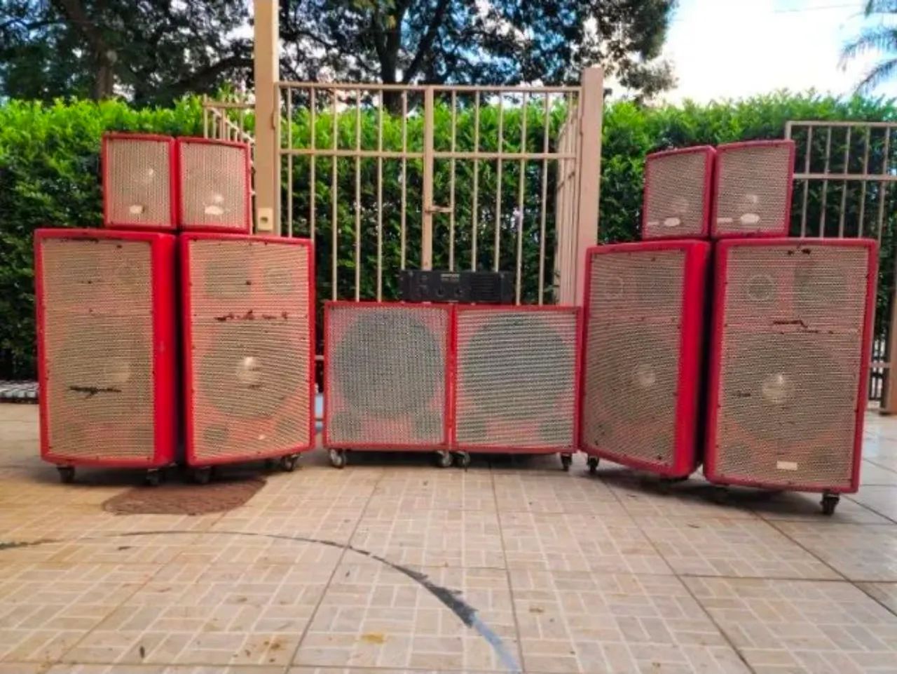 EQUIPAMENTO DE SOM PROFISSIONAL COMPLETO