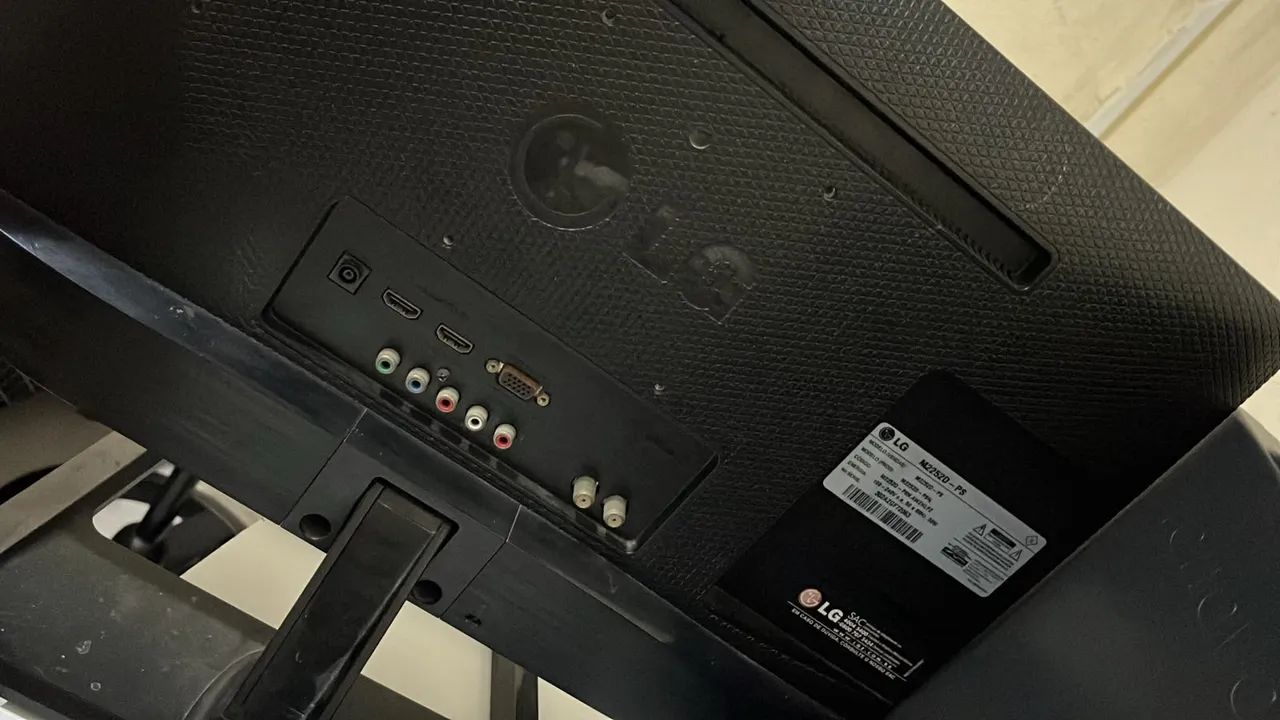 Televisão e monitor com problema no display  - Foto 4