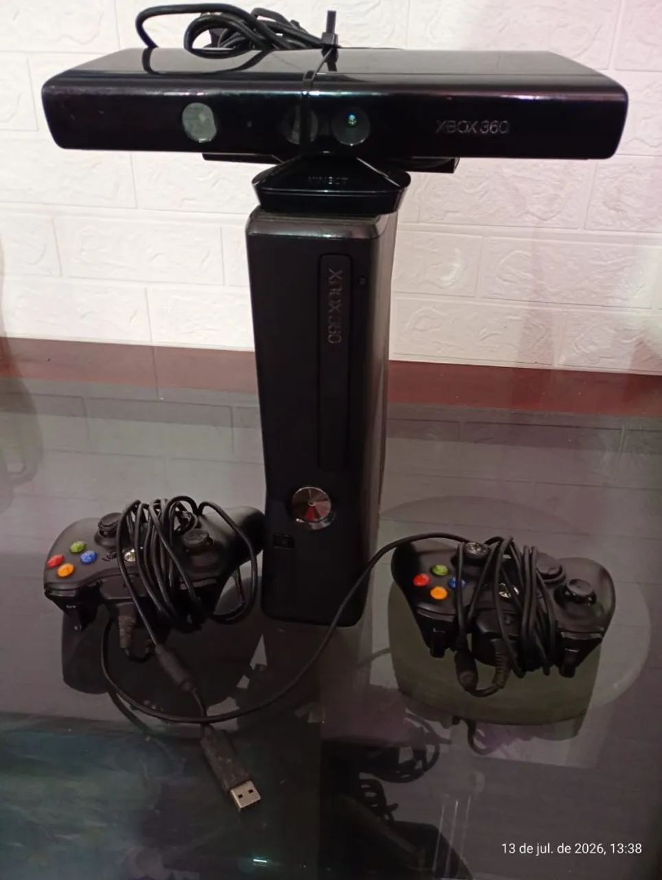 Xbox com Kinect e controles