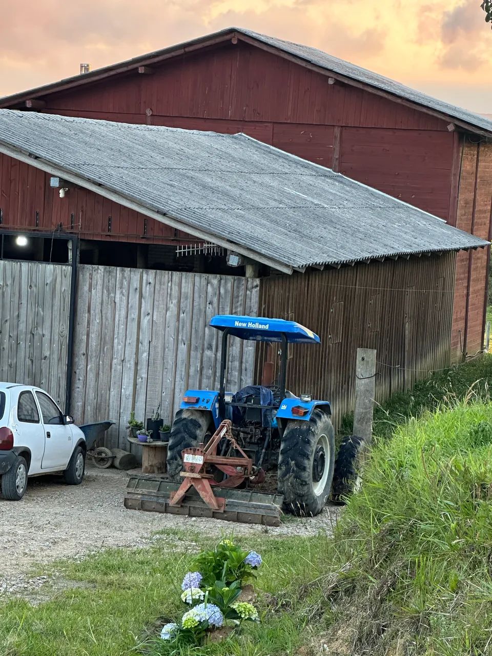 Vendo terreno com casa é galpão em Rancho Queimado  - Foto 4