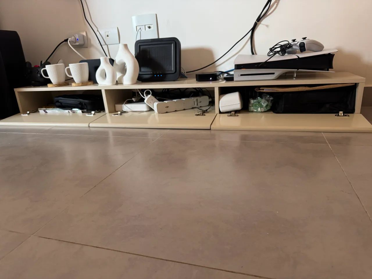 Rack 1,54m (possibilidade de usar no chão e painel)