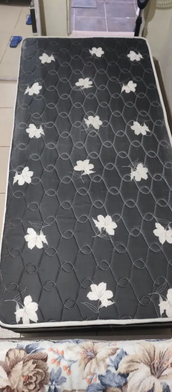 Vendo cama box solteiro por R$ 250,00  - Foto 2