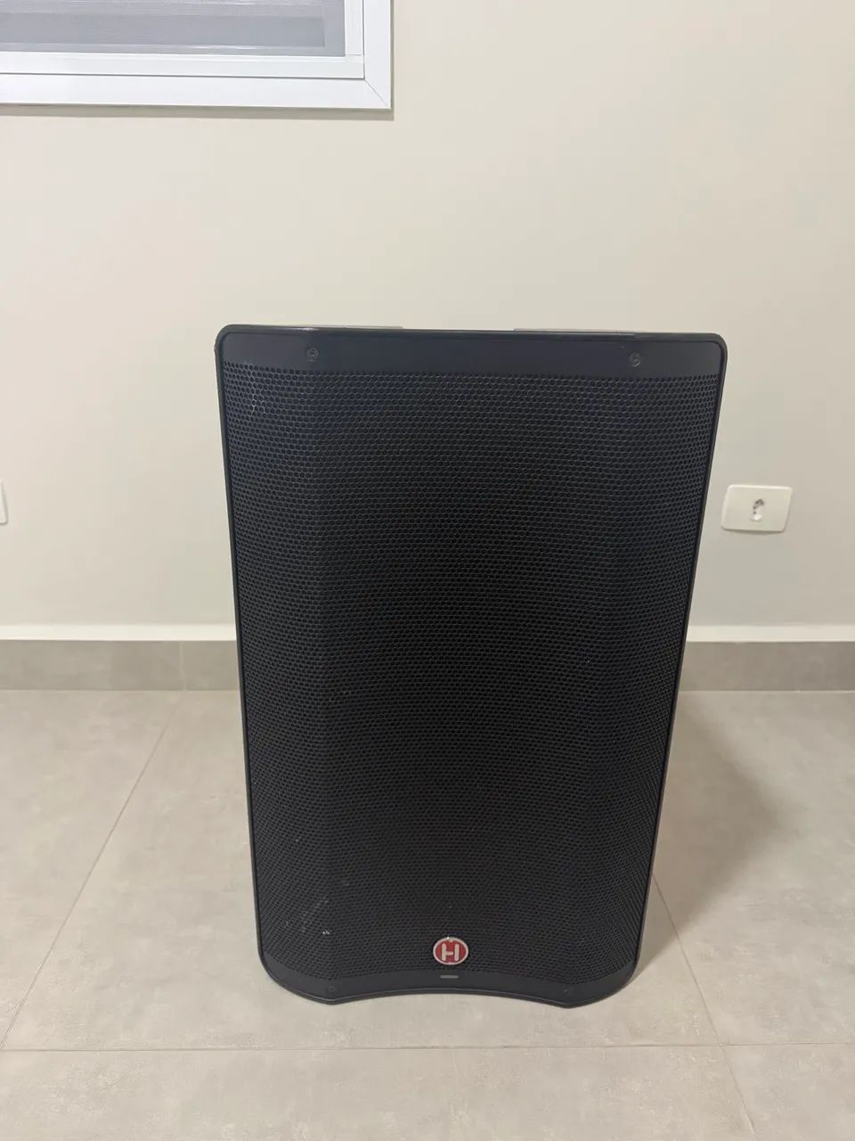 Caixa Ativa Harbinger VARI V2315 15 400W Bluetooth - Importada