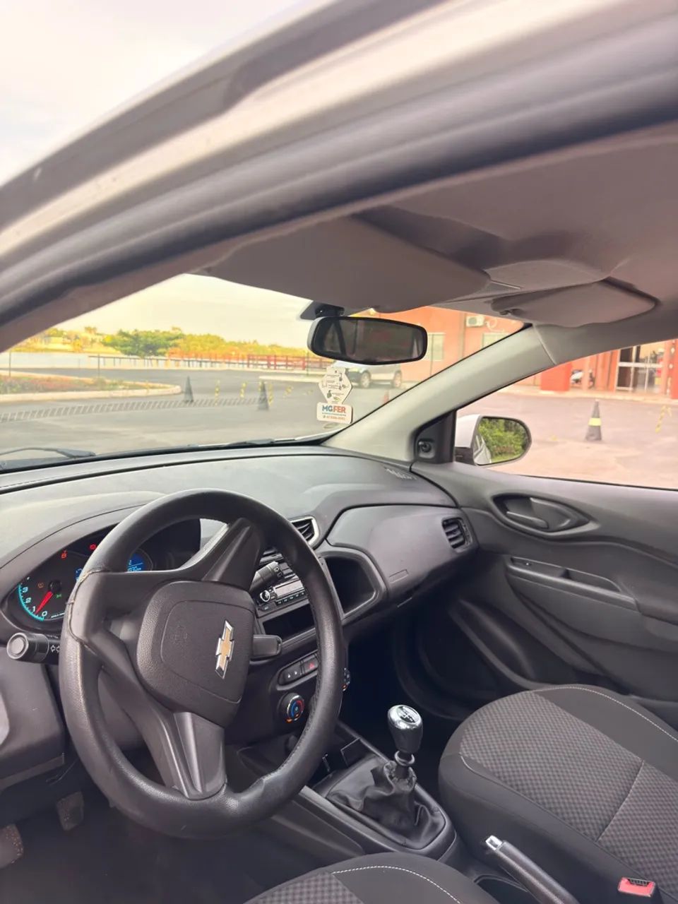 Chevrolet Onix Hatch LT 1.0 8V Flex Mec. 4P 2017 - Foto 5