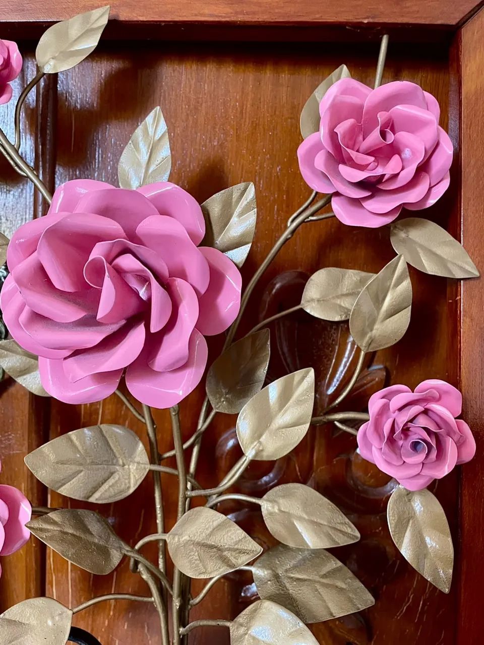 QUADRO RÚSTICO COM FLORES E VASO DE FERRO ESTILO FRANCÊS  - Foto 3