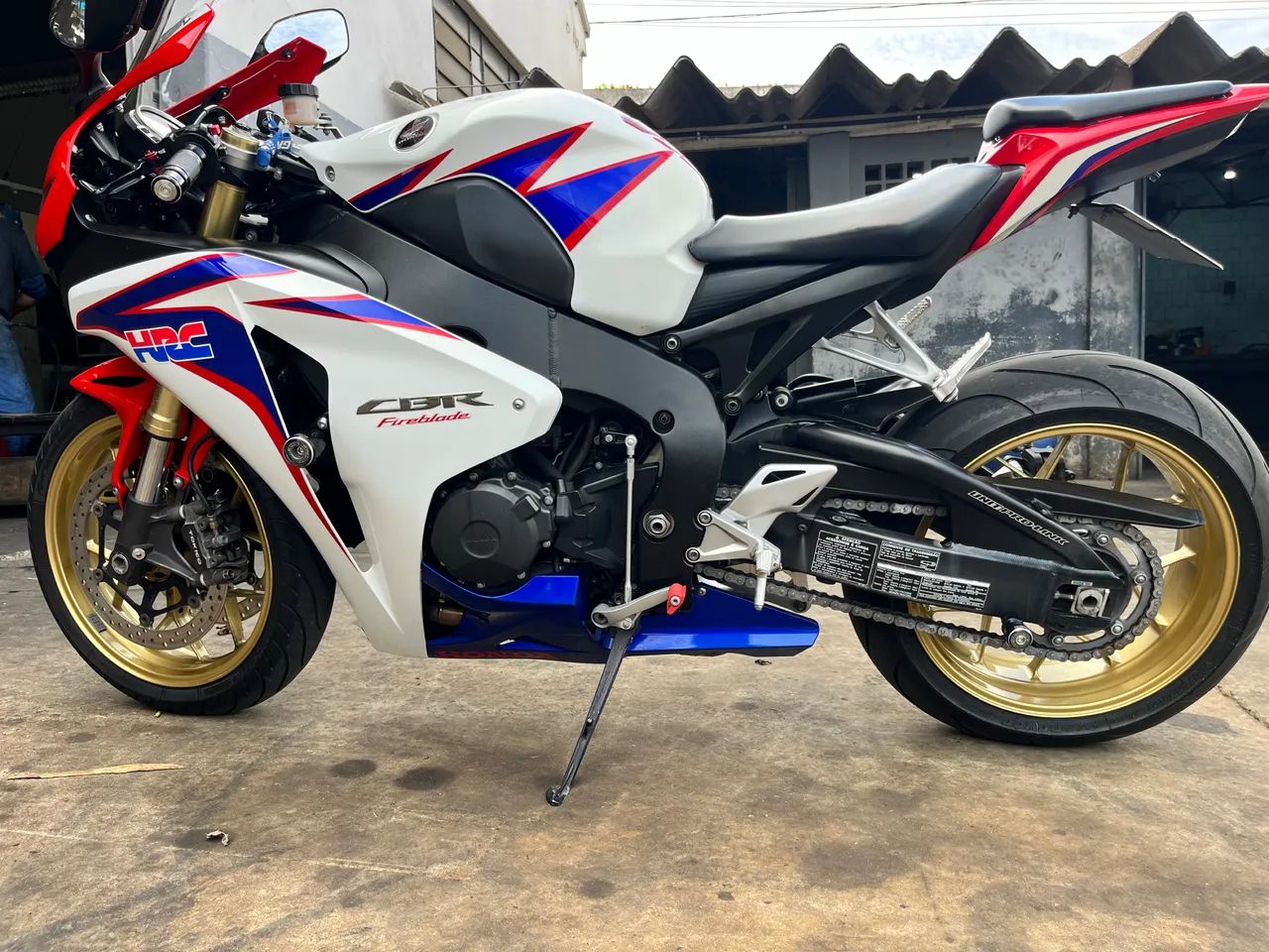CBR 1000RR FIREBLADE  - Foto 2