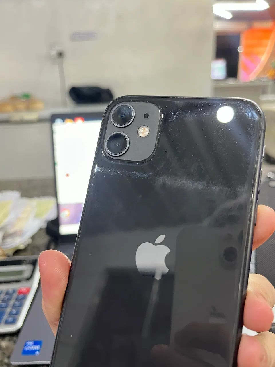 Iphone 11 único dono - Foto 3