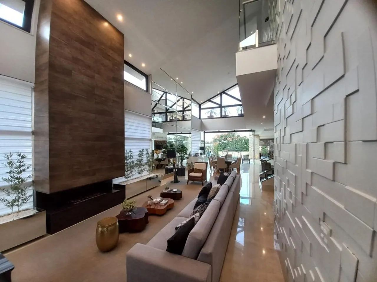 Sobrado para alugar em Campinas, Alphaville Dom Pedro, com 4 suítes, com 465 m² - Foto 3