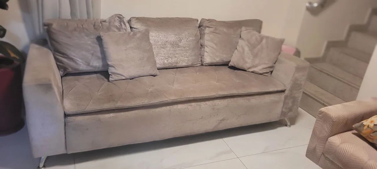 Sofa 3 lugares lindo - Foto 2