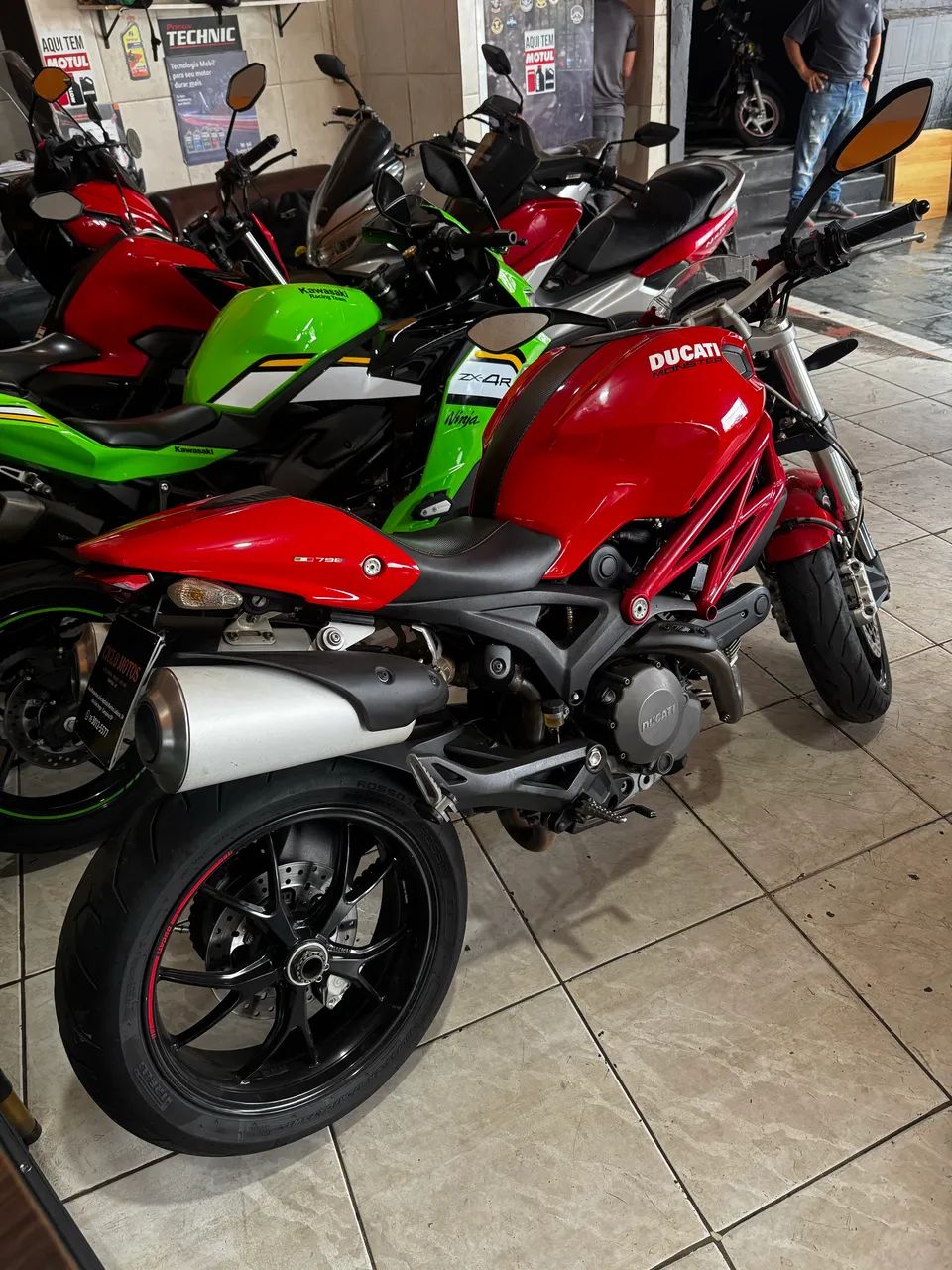 Ducati Monster 796 - Foto 4