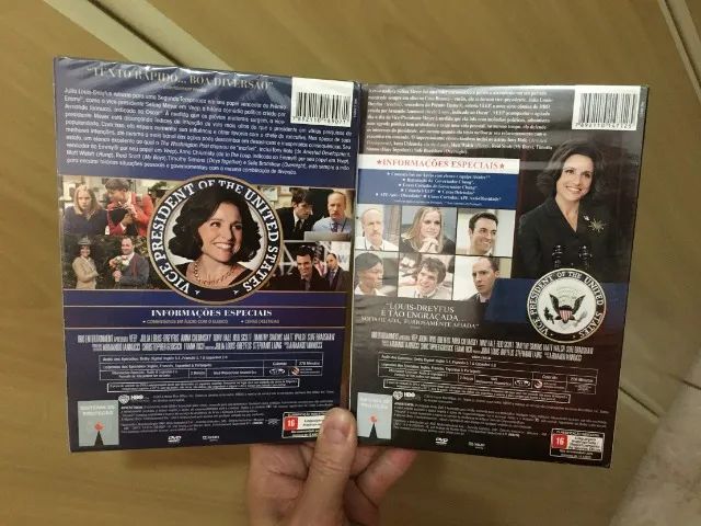 serie VEEP com Julia Louis-Dreyfus 1ª e 2ª temporadas - 2 box original - Foto 3