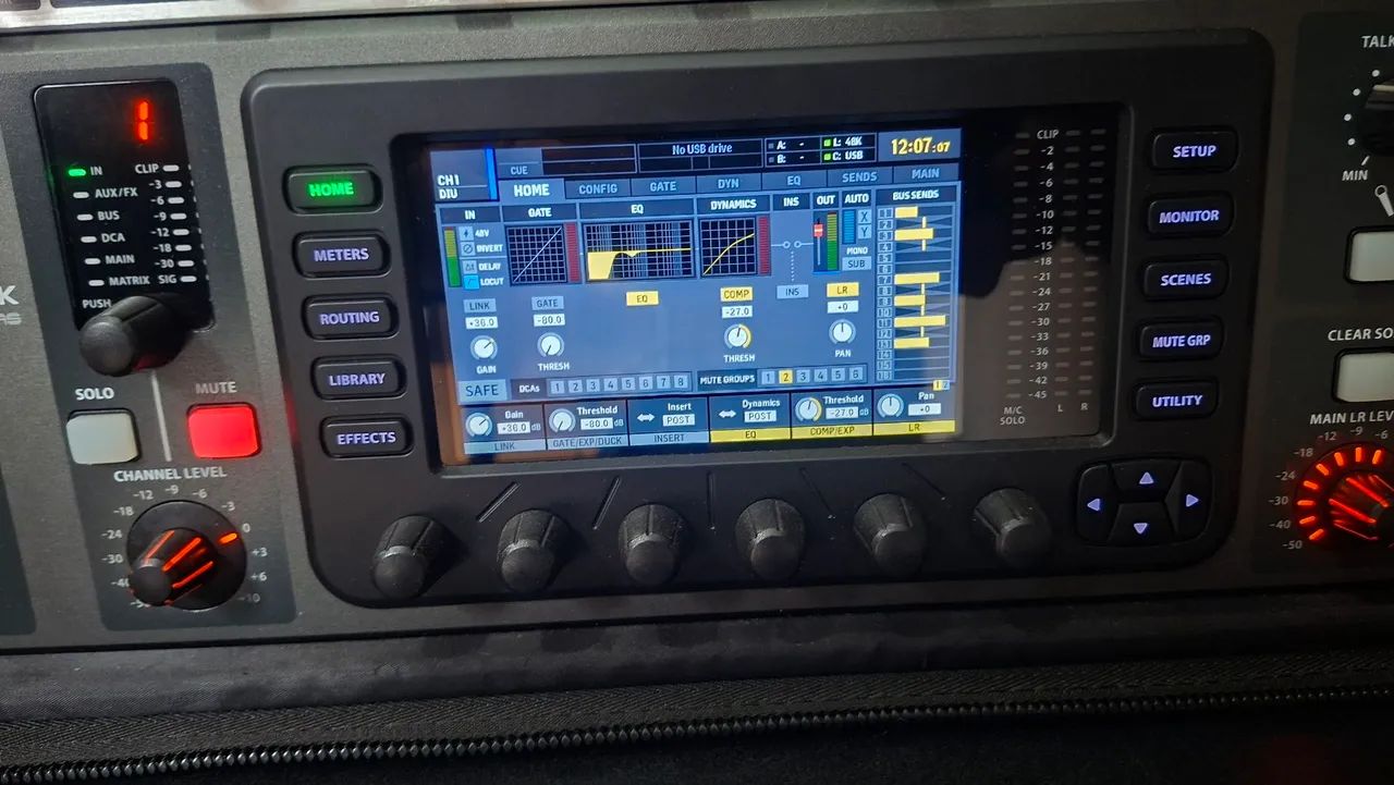 Mesa de som digital behringer x32 rack +powerplay +case - Foto 4