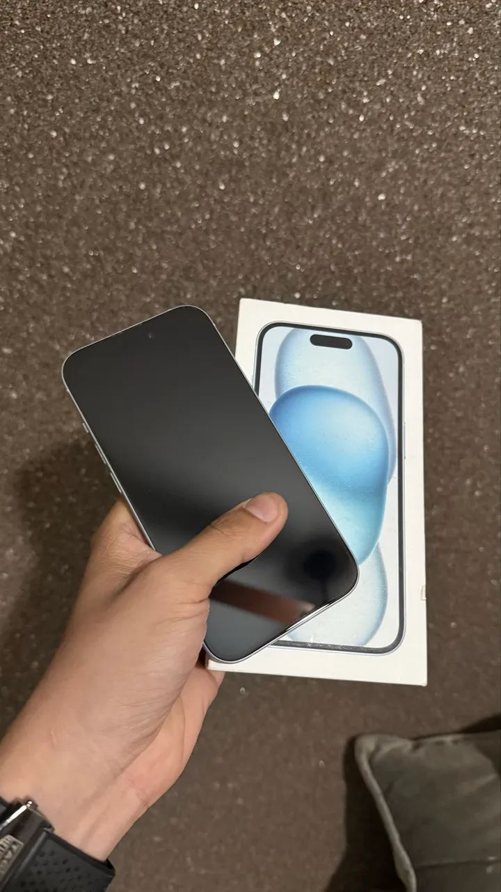 iPhone 15 azul novinho  - Foto 2