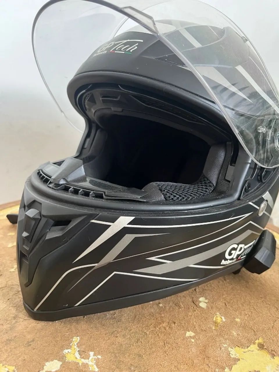 Capacete GP Tech V128 T60 + Fone Bluetooth / Comunicador BT12 - Pouco Uso - Foto 3