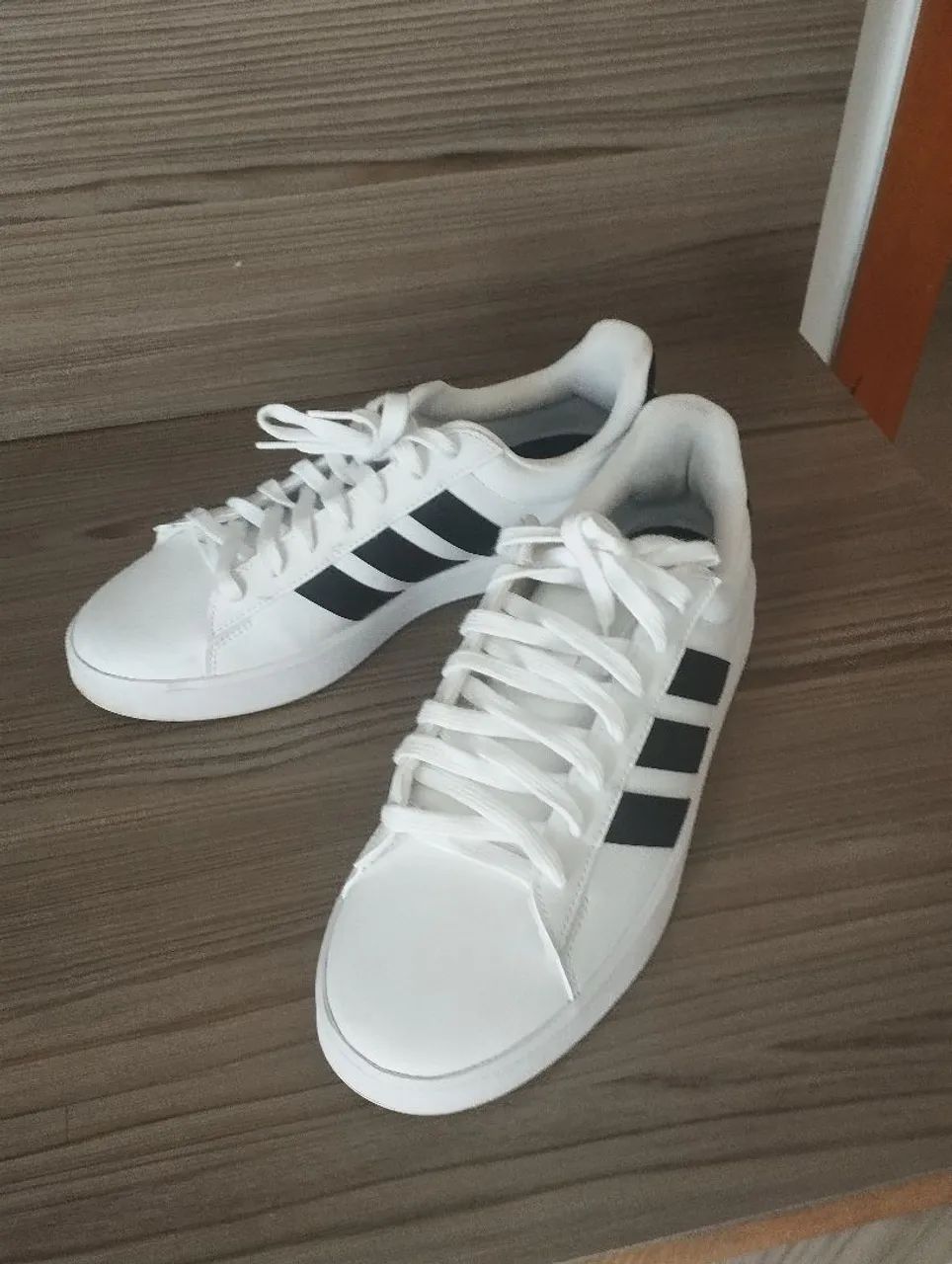 Tênis Adidas branco - Foto 3