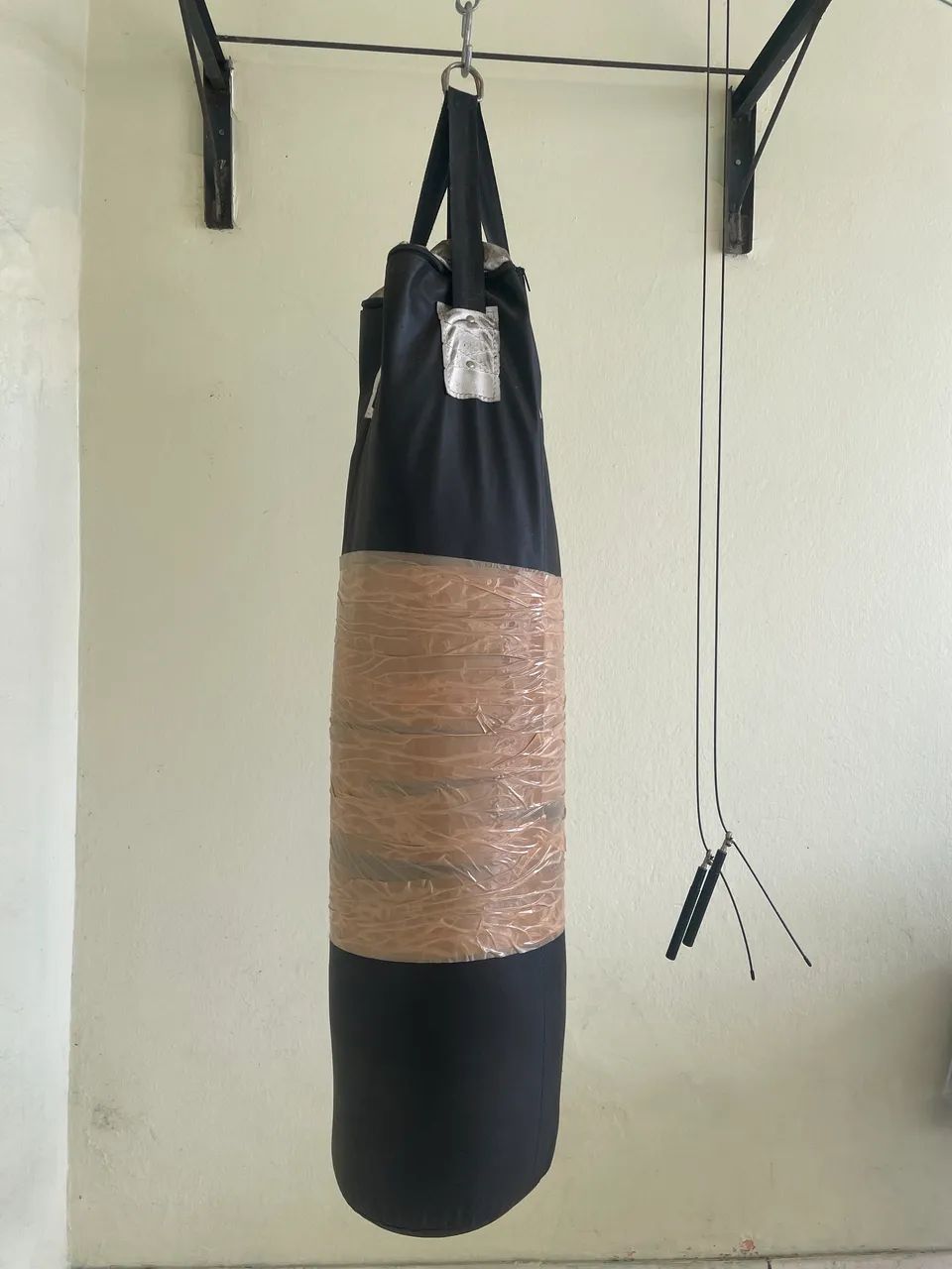 Saco de Boxe cheio + corda ergométrica 