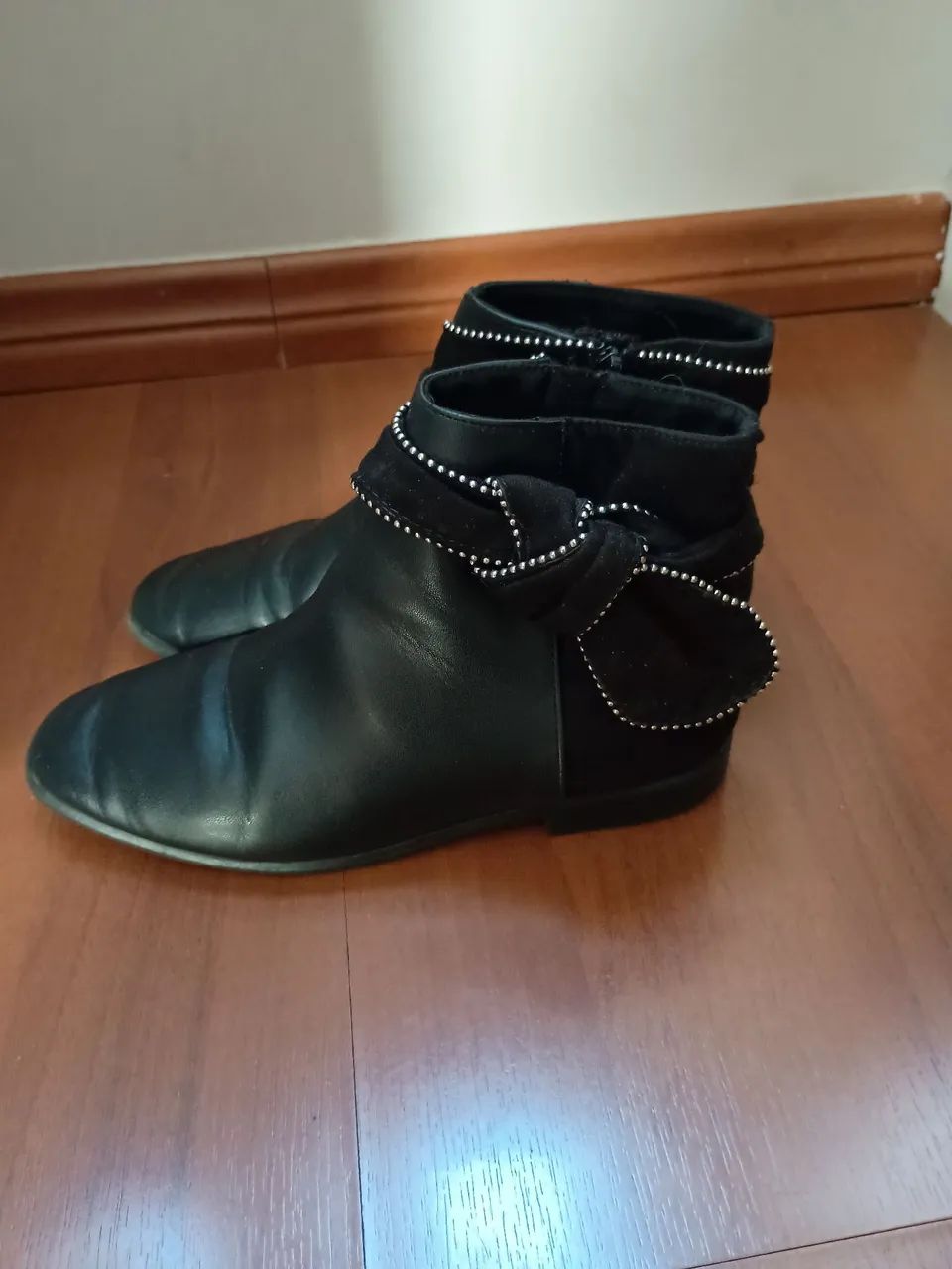 Bota de couro da Zara ( tamanho 35 )  - Foto 4