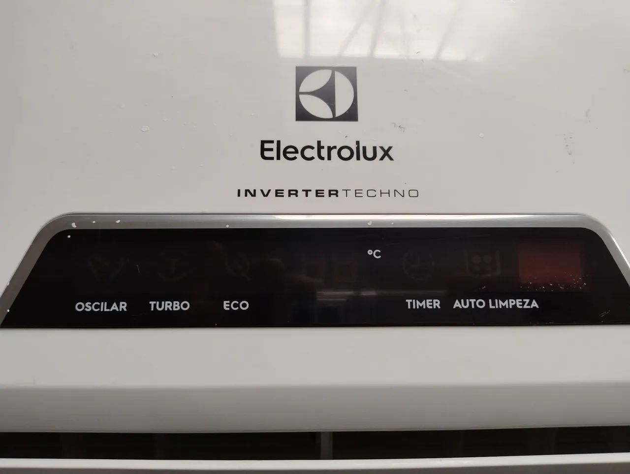 Ar condicionado Eletrolux inverter de 12 mil BTUs 