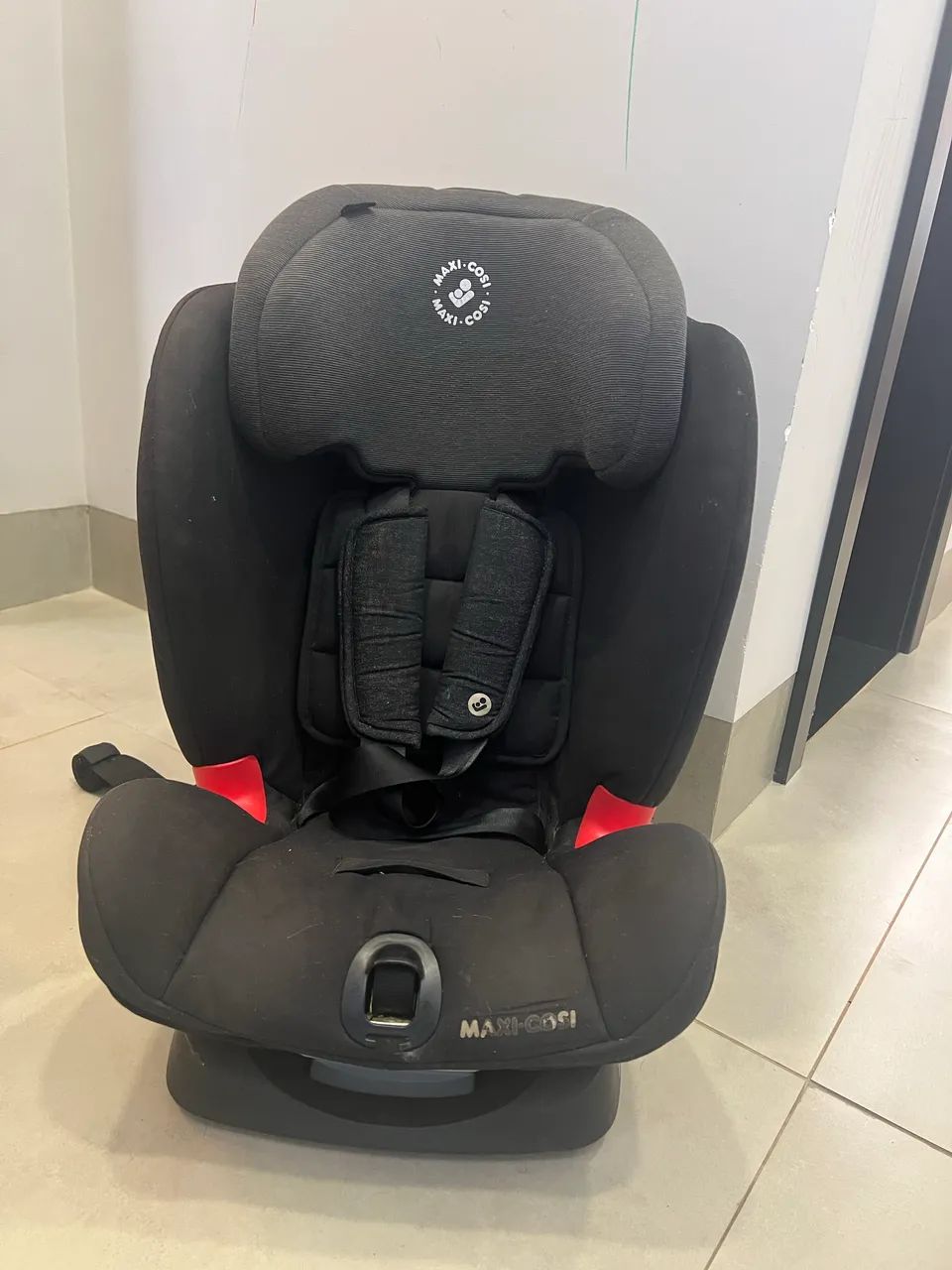 Cadeira para carro Maxi cozi Titan com isofix 