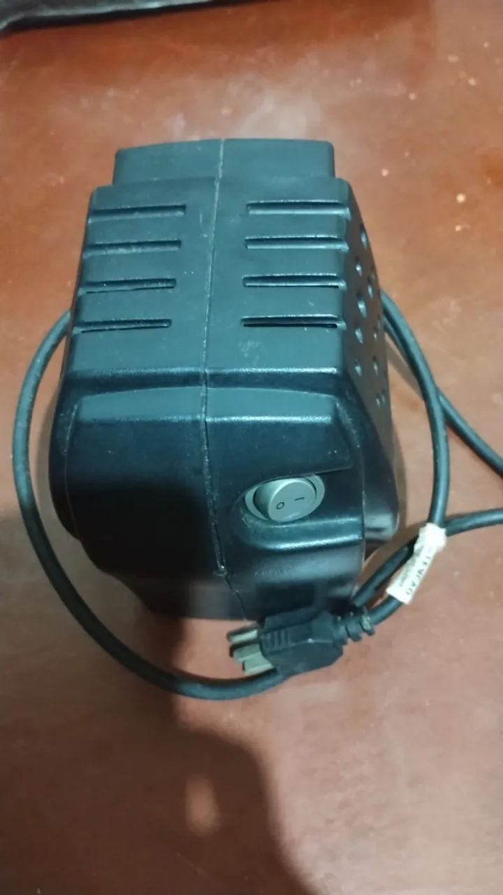 Estabilizador 300va 4 tomadas Enermax - Foto 2